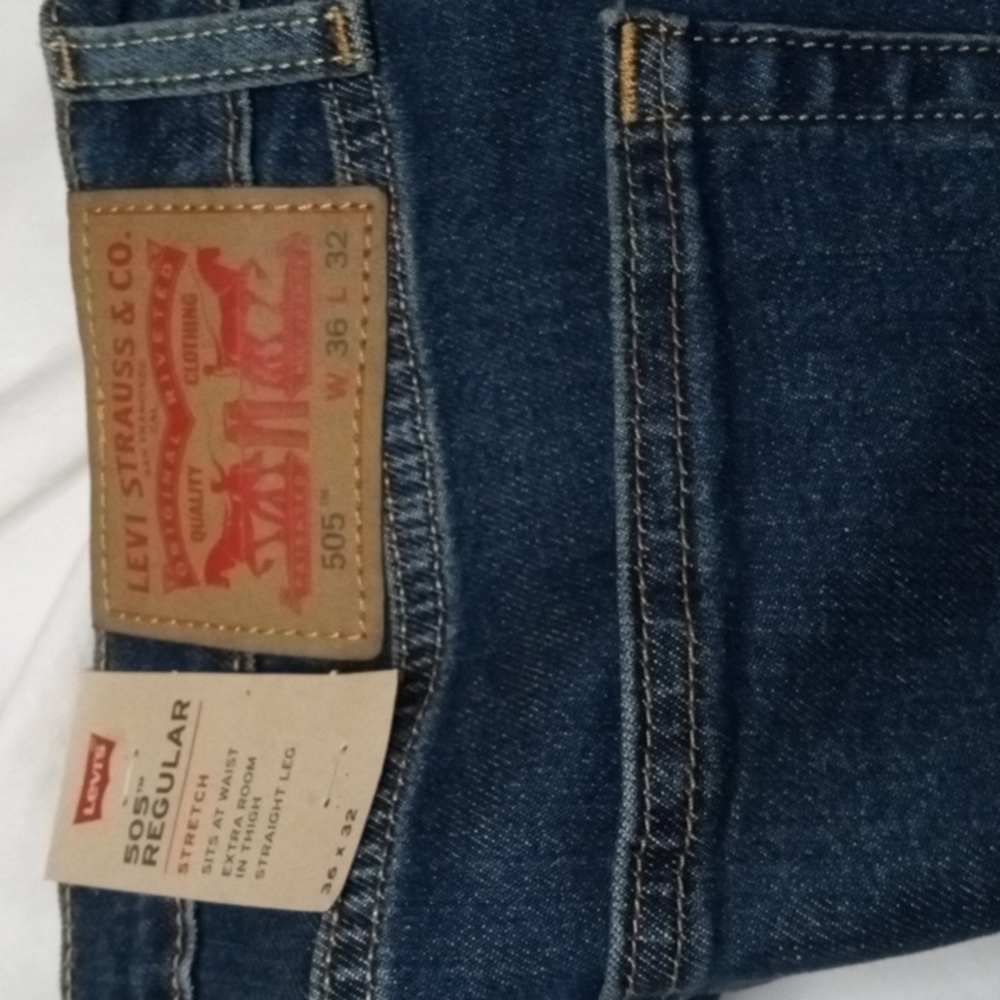 Levis